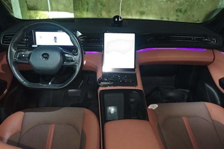 Used Nio EC6 2020 615 km Performance Edition Center Console