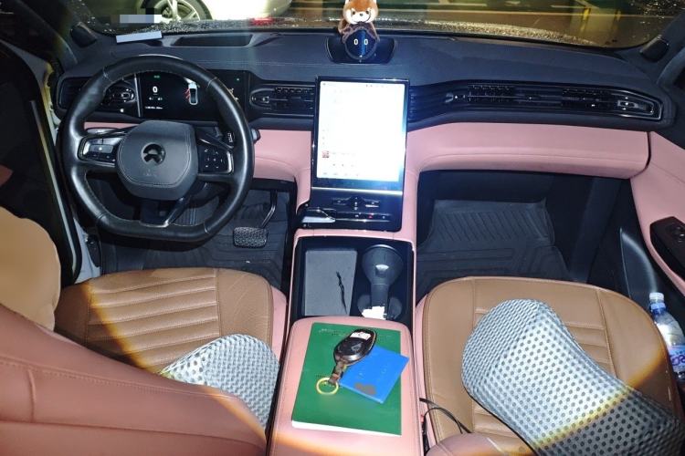 Used Nio EC6 2020 430 km Sport Version Center Console
