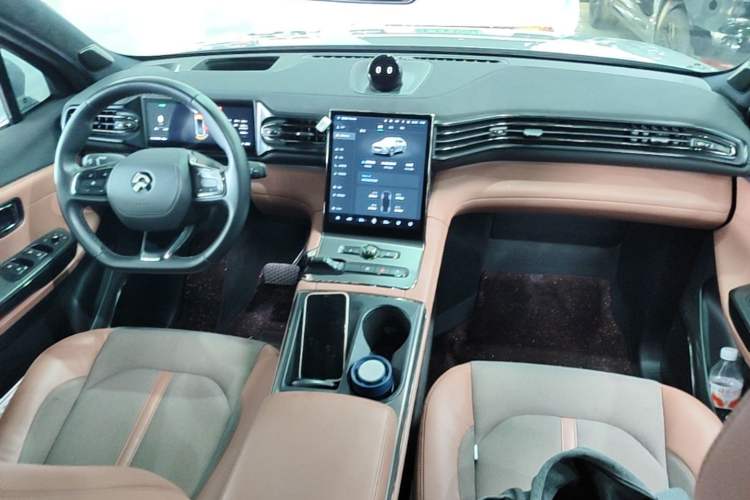 Used Nio EC6 2020 615 km Performance Edition Center Console
