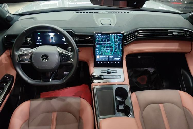 Used Nio EC6 2020 605 km Sport Edition Center Console
