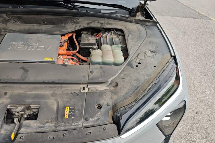 Used Nio EC6 2020 605 km Sport Edition Engine Bay Left
