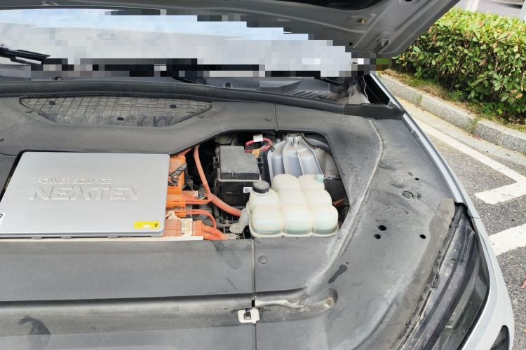 Used Nio EC6 2020 615 km Performance Edition Engine Bay Left