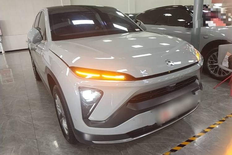 Used Nio EC6 2020 440 km Performance Version Front Right 45 Deg