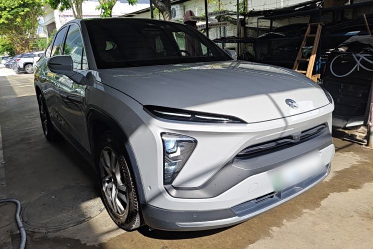 Used Nio EC6 2020 465 km Sport Edition Front Right 45 Deg