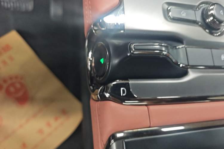 Used Nio EC6 2020 465 km Sport Edition Gear Lever