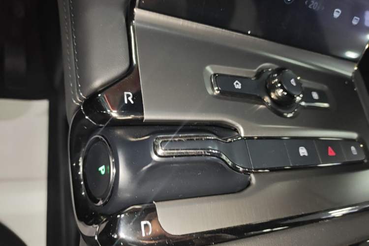 Used Nio EC6 2020 605 km Sport Edition Gear Lever