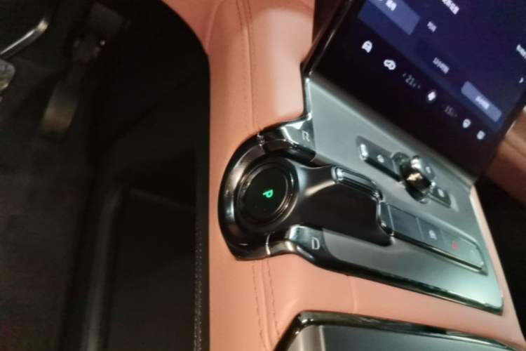 Used Nio EC6 2020 605 km Sport Edition Gear Lever
