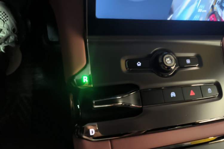 Used Nio EC6 2020 605 km Sport Edition Gear Lever