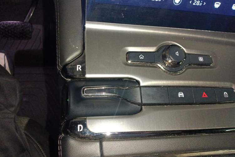 Used Nio EC6 2020 605 km Sport Edition Gear Lever