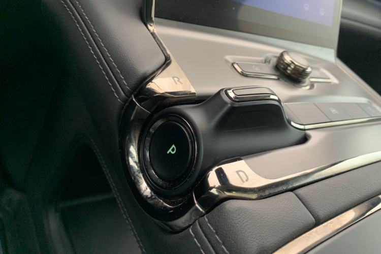 Used Nio EC6 2020 605 km Sport Edition Gear Lever
