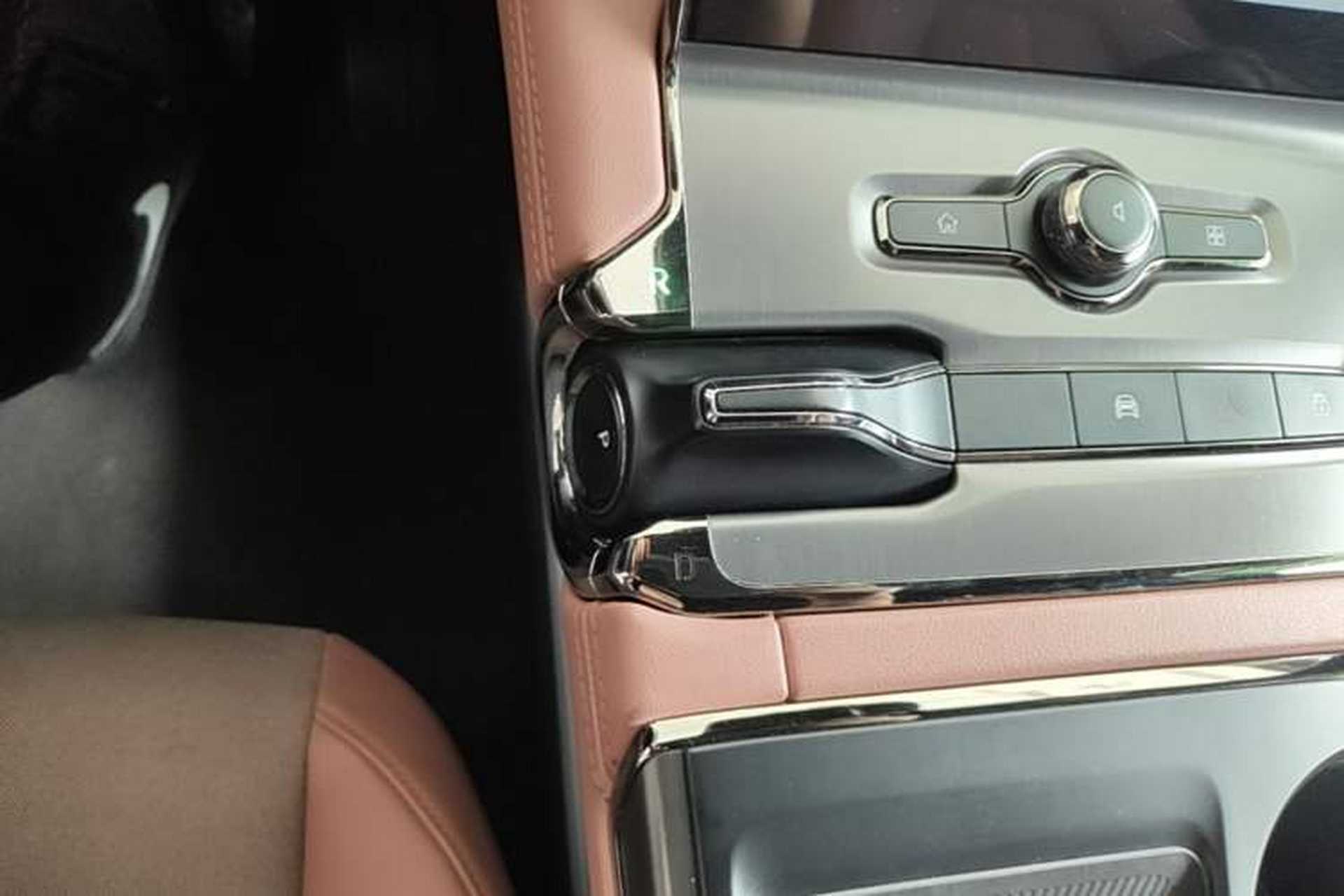 Used Nio EC6 2020 465 km Sport Edition Gear Lever