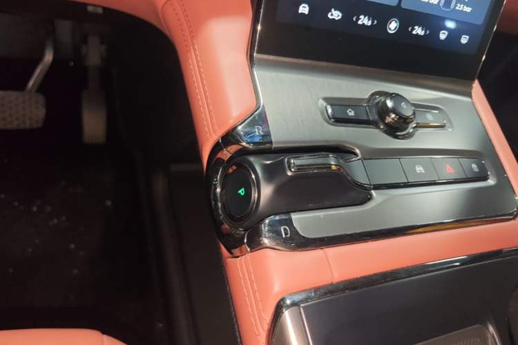 Used Nio EC6 2020 605 km Sport Edition Gear Lever