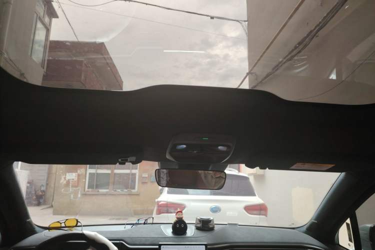 Used Nio EC6 2020 465 km Sport Edition Headliner