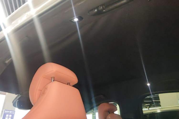 Used Nio EC6 2020 605 km Sport Edition Headliner