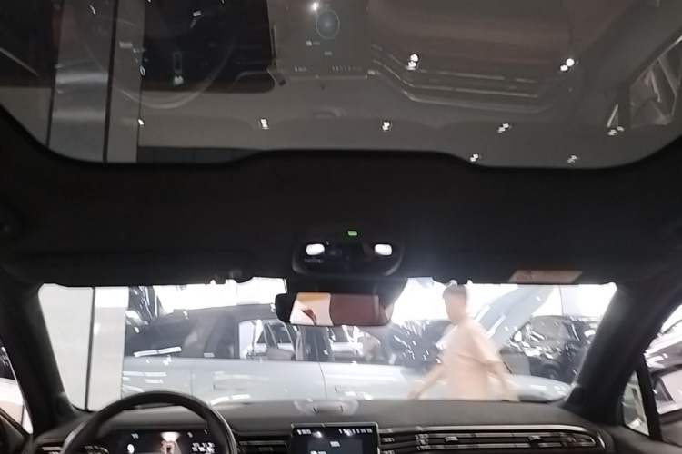 Used Nio EC6 2020 465 km Sport Edition Headliner