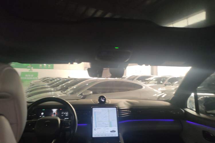 Used Nio EC6 2020 465 km Sport Edition Headliner