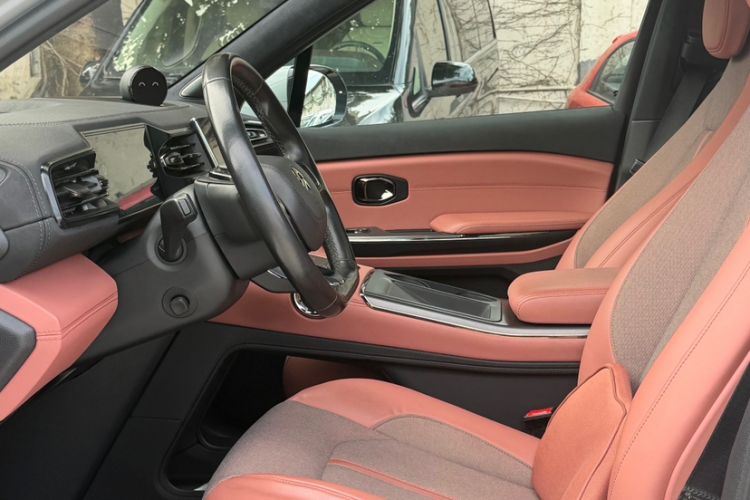 Used Nio EC6 2020 465 km Sport Edition Interior 5
