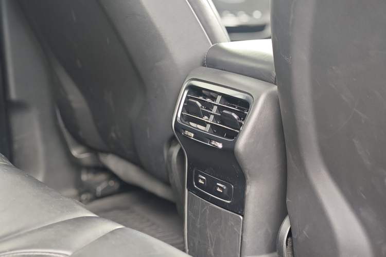 Used Nio EC6 2020 465 km Sport Edition Interior 6