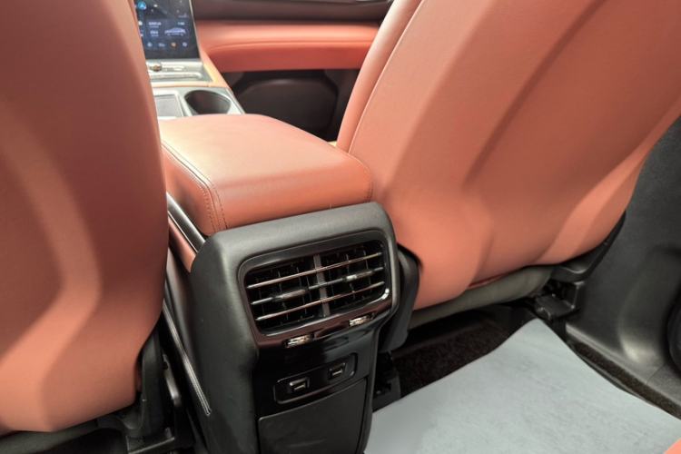 Used Nio EC6 2020 615 km Performance Edition Interior 8