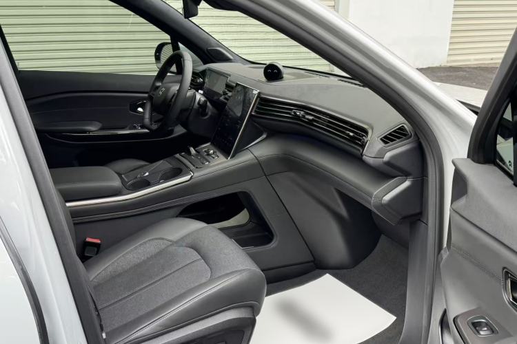 Used Nio EC6 2020 605 km Sport Edition Interior 8