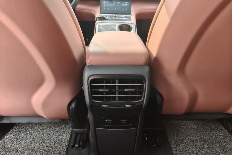 Used Nio EC6 2020 430 km Sport Version Interior 9
