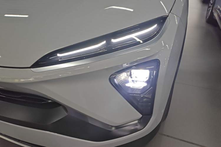 Used Nio EC6 2020 605 km Sport Edition Left Front Headlight