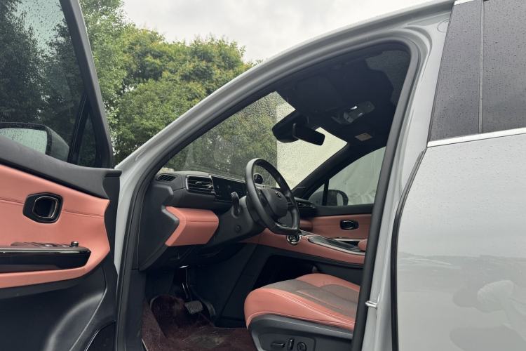 Used Nio EC6 2020 615 km Performance Edition Left Front Seat