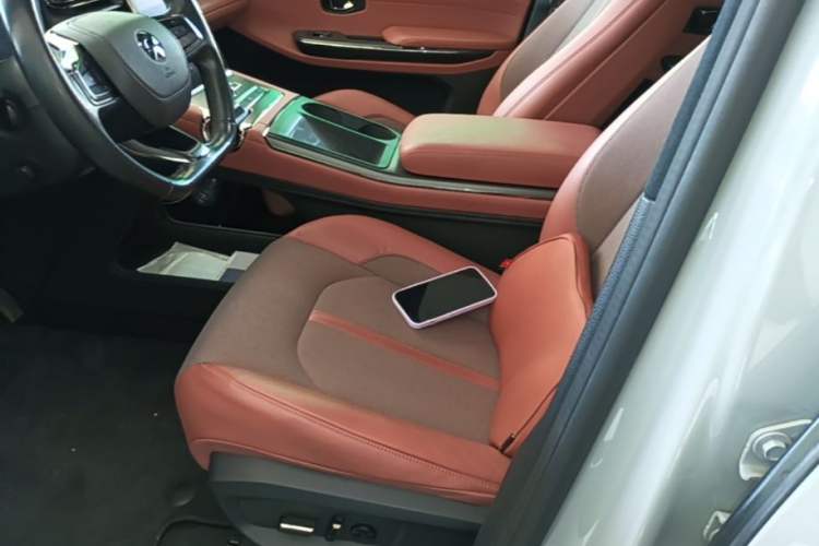 Used Nio EC6 2020 465 km Sport Edition Left Front Seat