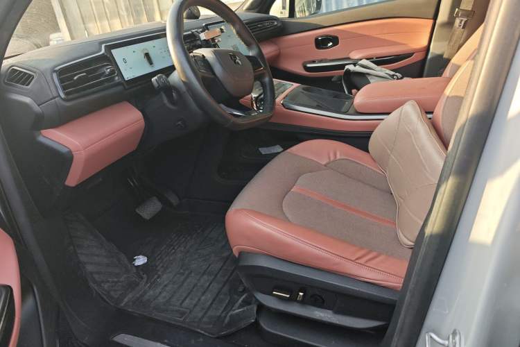 Used Nio EC6 2020 605 km Sport Edition Left Front Seat