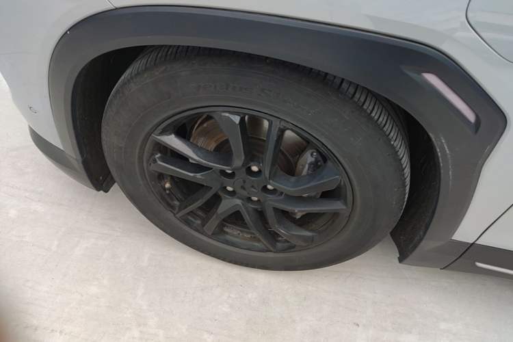 Used Nio EC6 2020 615 km Performance Edition Left Front Wheel Hub