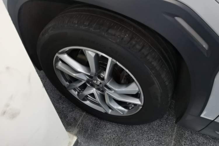 Used Nio EC6 2020 475 km Performance Version Left Front Wheel Hub