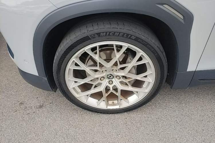 Used Nio EC6 2020 430 km Sport Version Left Front Wheel Hub
