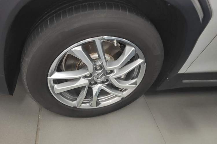 Used Nio EC6 2020 605 km Sport Edition Left Front Wheel Hub