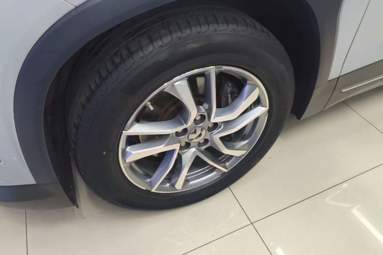 Used Nio EC6 2020 465 km Sport Edition Left Front Wheel Hub