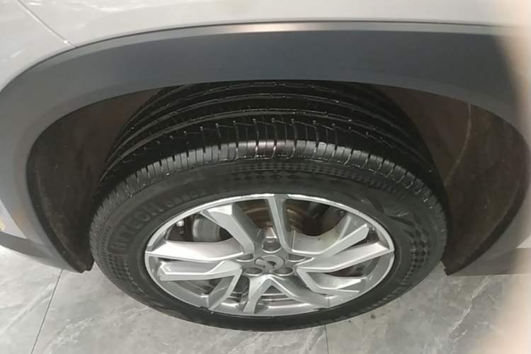 Used Nio EC6 2020 440 km Performance Version Left Front Wheel Hub