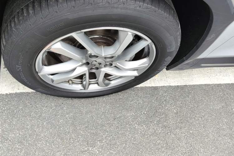 Used Nio EC6 2020 430 km Sport Version Left Front Wheel Hub