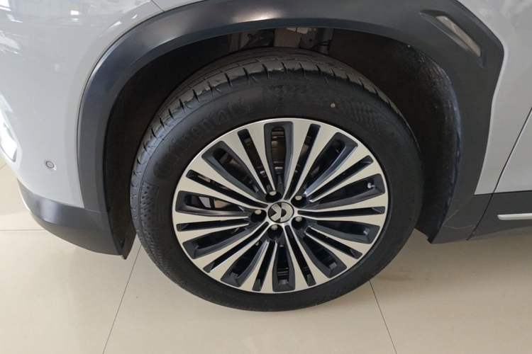 Used Nio EC6 2020 430 km Sport Version Left Front Wheel Hub
