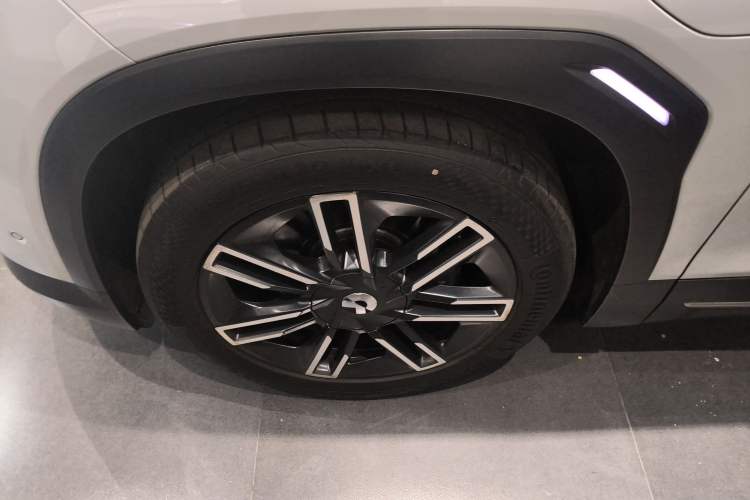 Used Nio EC6 2020 430 km Sport Version Left Front Wheel Hub