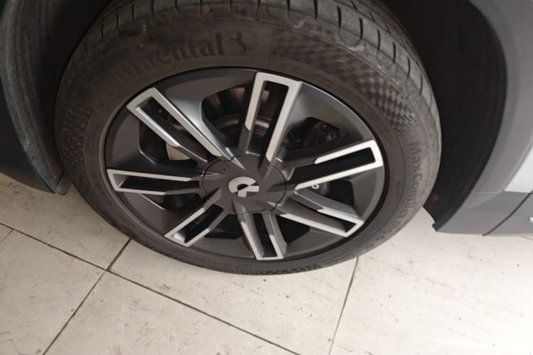 Used Nio EC6 2020 615 km Performance Edition Left Front Wheel Hub