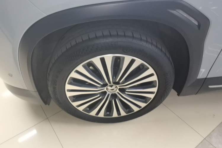 Used Nio EC6 2020 430 km Sport Version Left Front Wheel Hub