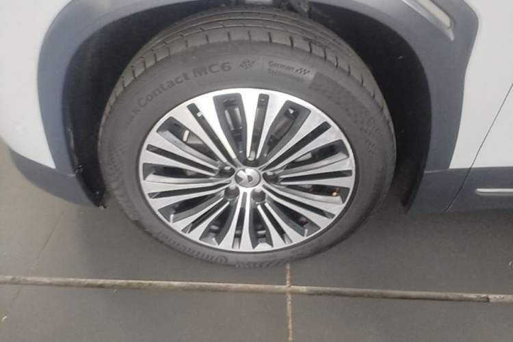 Used Nio EC6 2020 430 km Sport Version Left Front Wheel Hub