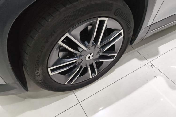Used Nio EC6 2020 430 km Sport Version Left Front Wheel Hub