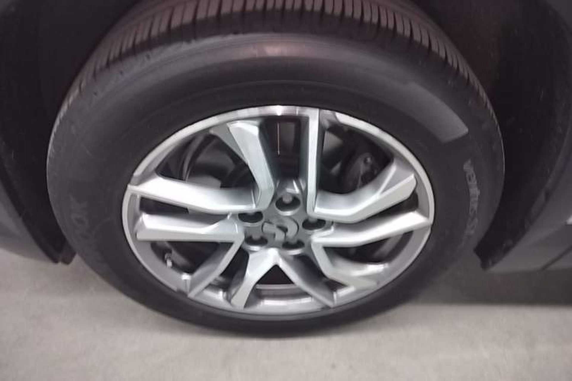 Used Nio EC6 2020 615 km Performance Edition Left Front Wheel Hub