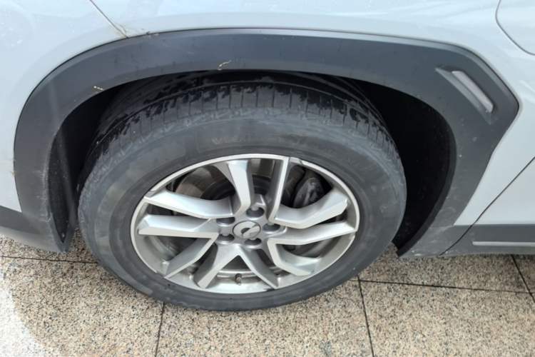 Used Nio EC6 2020 430 km Sport Version Left Front Wheel Hub