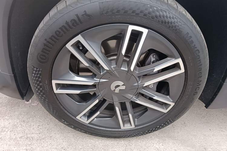 Used Nio EC6 2020 430 km Sport Version Left Front Wheel Hub