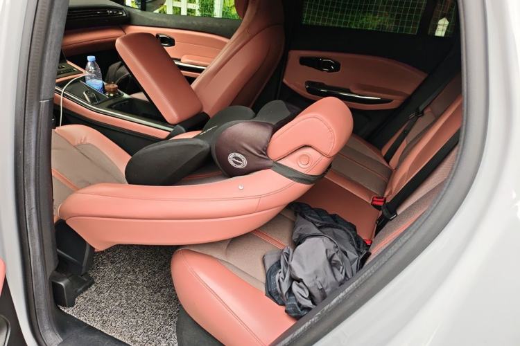 Used Nio EC6 2020 605 km Sport Edition Left Rear Seat