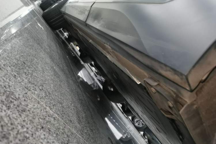 Used Nio EC6 2020 475 km Performance Version Left Side Sill