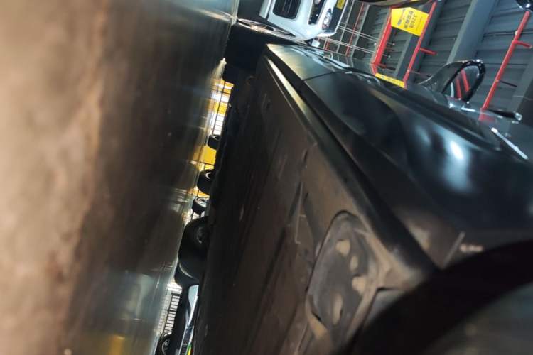 Used Nio EC6 2020 605 km Sport Edition Left Side Sill