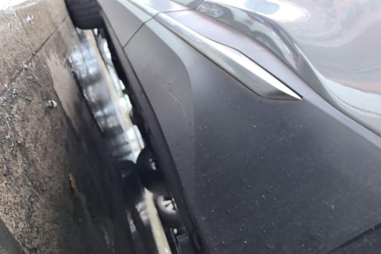Used Nio EC6 2020 430 km Sport Version Left Side Sill