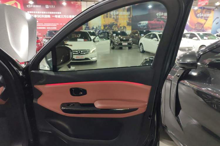 Used Nio EC6 2020 605 km Sport Edition Right Front Door Interior